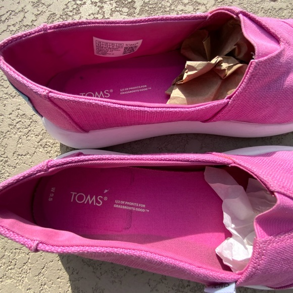 TOMs shoes - Picture 4 of 7